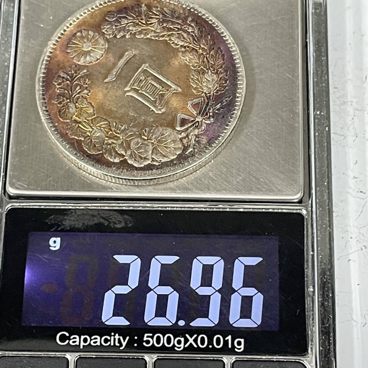 1円銀貨 古銭 大日本　明治8年　貿易銀　一圓 菊の紋 竜　骨董品　重さ26.96g_画像6