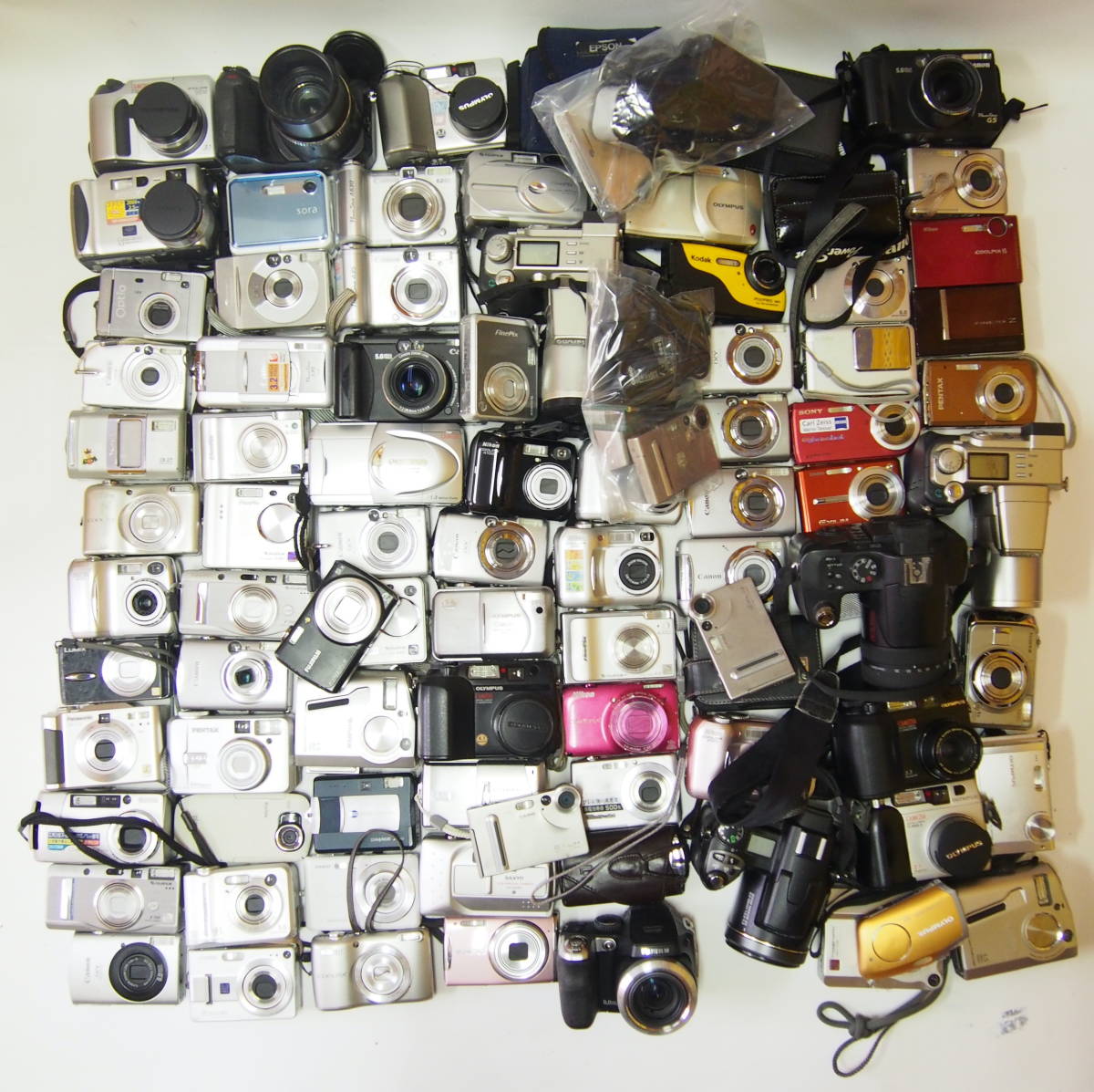 A-18 デジタルカメラ Nikon Olympus Canon Sony など まとめ 80台以上 動作未確認ジャンク扱(ニコン)｜売買されたオークション情報、yahooの商品情報をアーカイブ公開  - オークファン（aucfan.com）