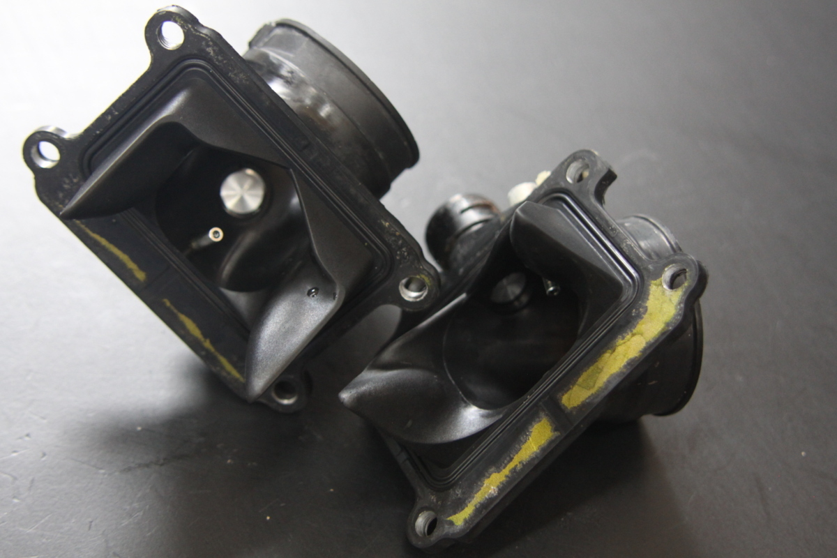 TZR250R SP(3XV)純正マニホールドセット RC-SUGOグロメット付! TZR250R SP(3XV)純正マニホールドセット RC-SUGOグロメット付!
