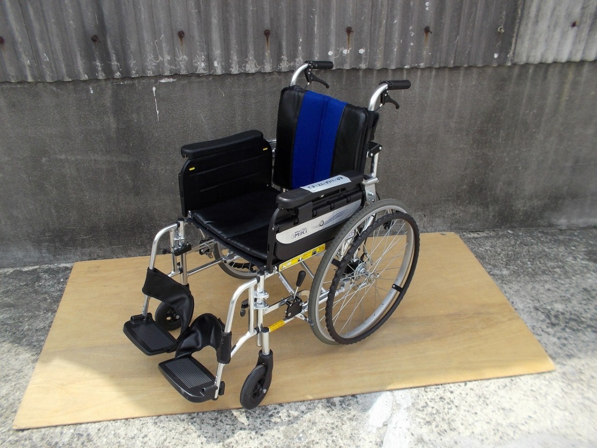 TS-22-0711-04 ノーパンク ミキ 自走用横乗り車いす ラクーネ2 LK-2