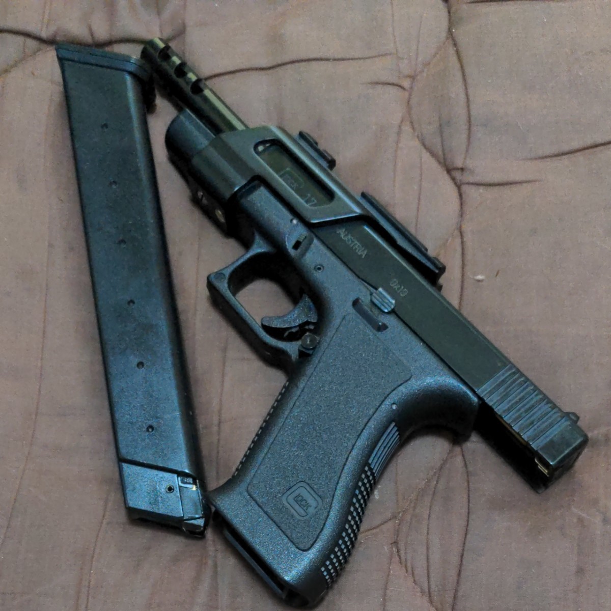MGCGLOCK グロック17 ガスブローバックガン 9