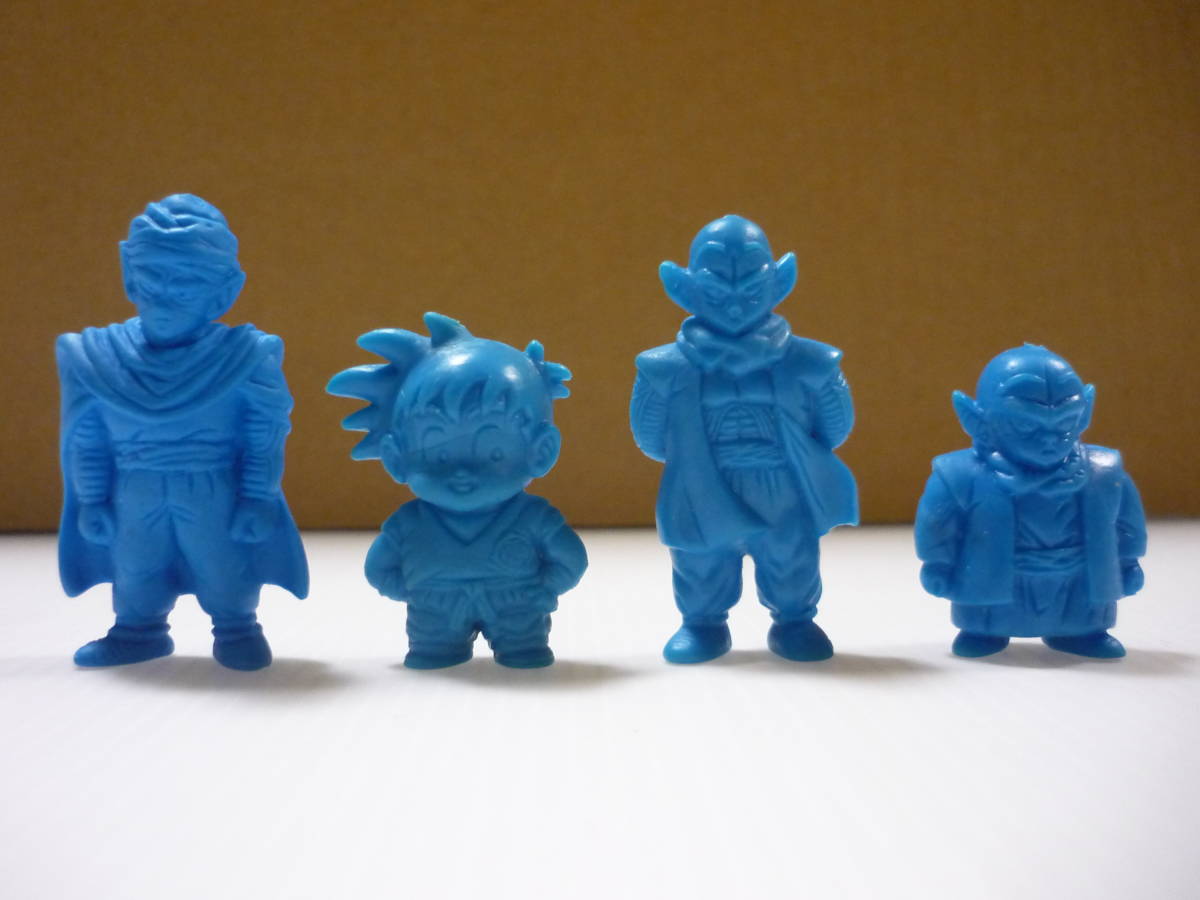 PayPayフリマ|人形 4個セット 青色 ドラゴンボール 消し人形 消しゴム