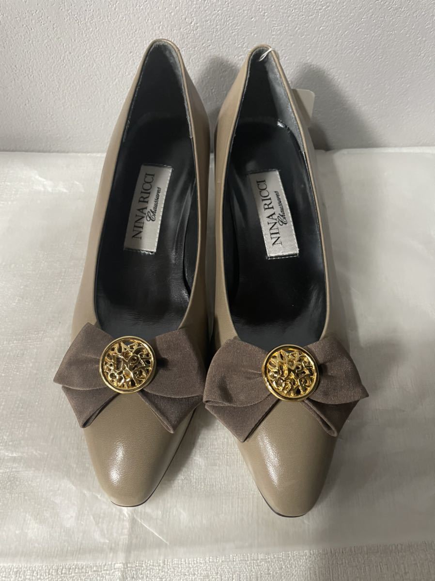 新品未使用!ニナリッチパンプス-