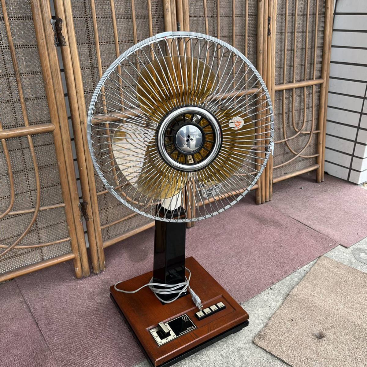 昭和レトロ Mitsubishi Electric R30-YV 扇風機 Yahoo!オークション - MITSUBISHIレトロ扇風機 R30-V 昭和レトロ
