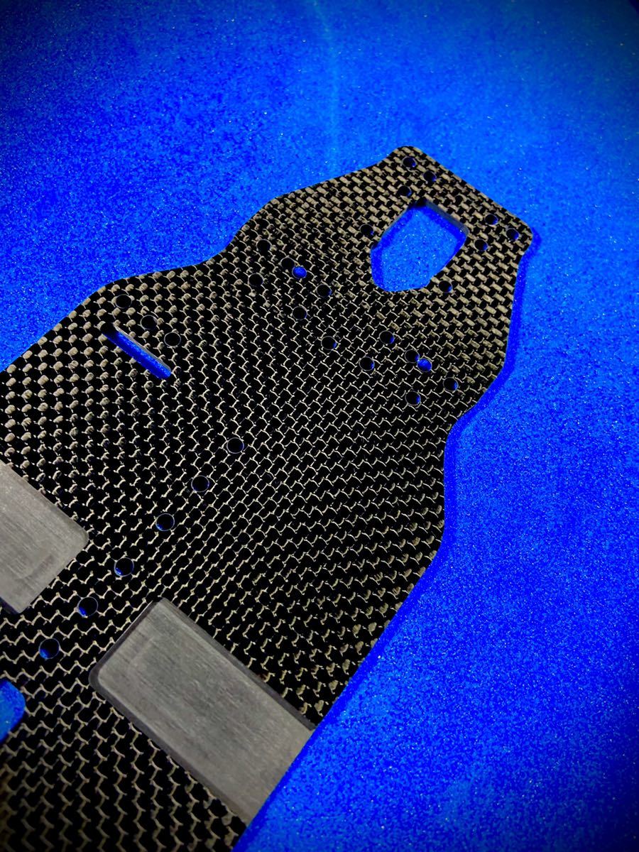 XRAY T4 2020 メインシャーシ2.2㎜ 艶あり平織カーボン 日本製 Yahoo!オークション - XRAY T4 2020 メインシャーシ 2.2㎜ 艶