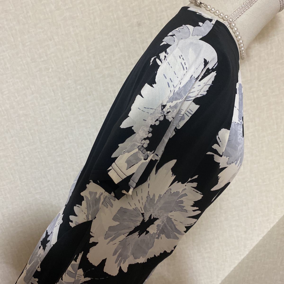 美品ヒロコビス ヒロコシノ 花柄ジャージーワンピース 大きいサイズ13