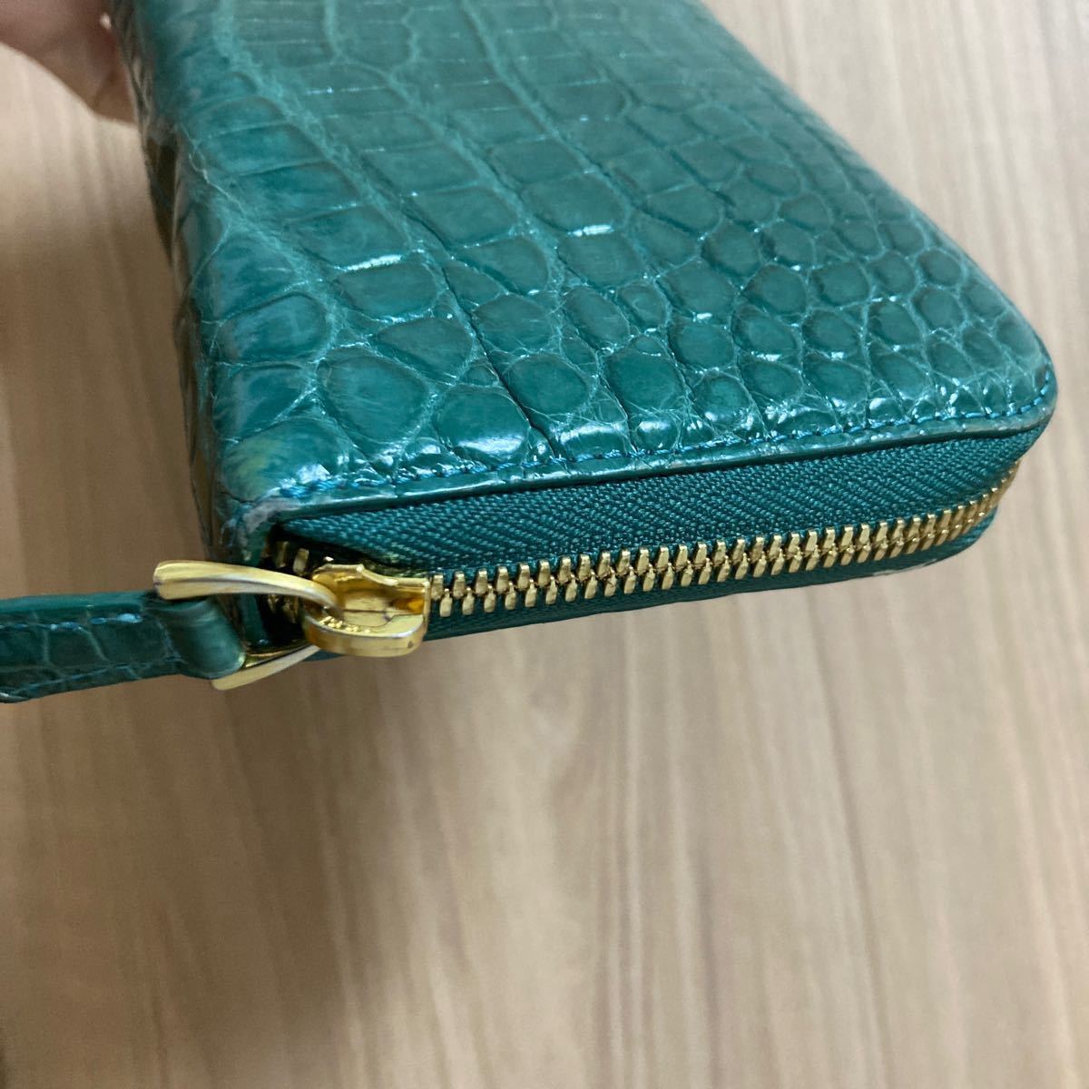 クロコダイル 財布 本物 レトログリーン 緑 ヘンローン社製 ラウンド