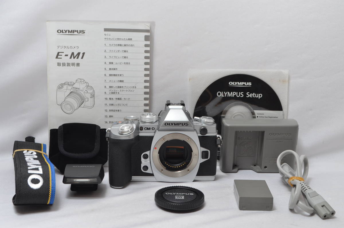 【奇跡の196ショット!】 OLYMPUS ミラーレス一眼 OM-D M1 ボディ シルバー OM-D E-M1 BODY SLV #4250_画像2