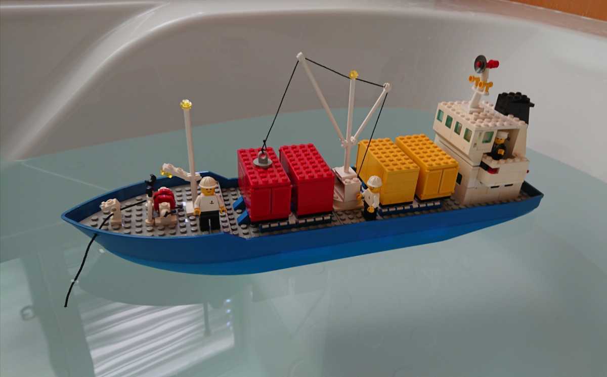 Yahoo!オークション - 水に浮くLEGO 4030 コンテナ船 1980年代の Yahoo!オークション - 水に浮くLEGO 4030 コンテナ船 1980年代の