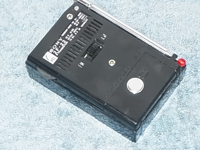SONY 【2F-23 】 AM/FM 超小型 スピ―カ―内臓 ヴィンテージ SONY 【2F-23 】 AM/FM 超小型 スピ―カ―内臓 ヴィンテージ