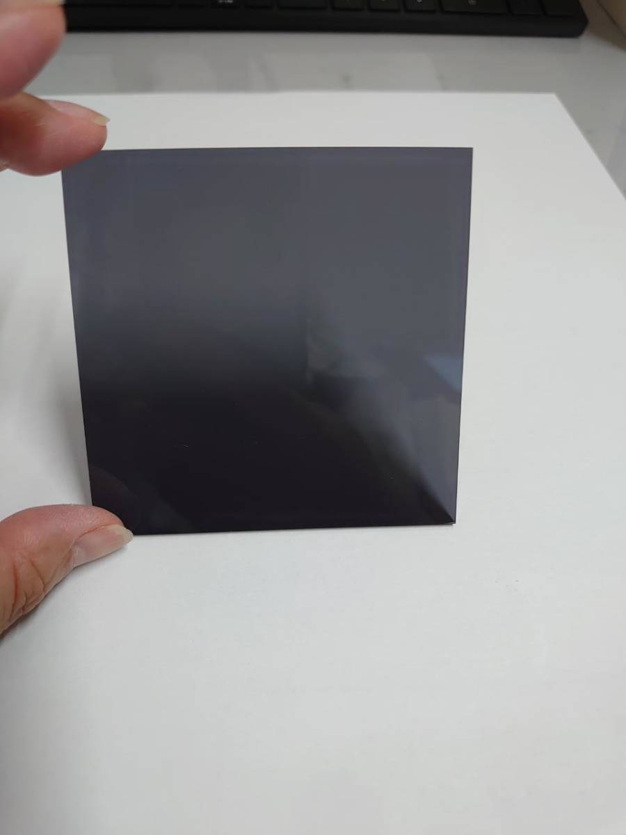 【８８-１】透明カラーアクリル板　ブラックスモーク　ｔ２ｘ80ｘ80　６枚_透明感