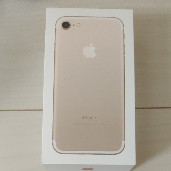 iPhone7 SIMロック解除 ゴールド GOLD　32GB 