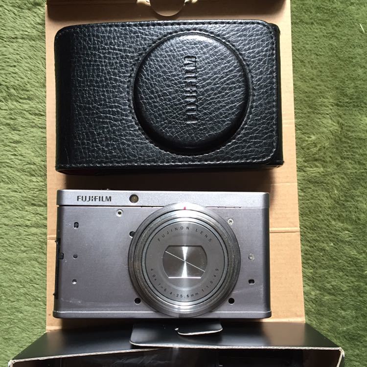 6800円 ジャンク FUJIFILM XF1 付属品一式 xf1デジタルカメラ 6800円 ジャンク FUJIFILM XF1 付属品一式 xf1デジタルカメラ