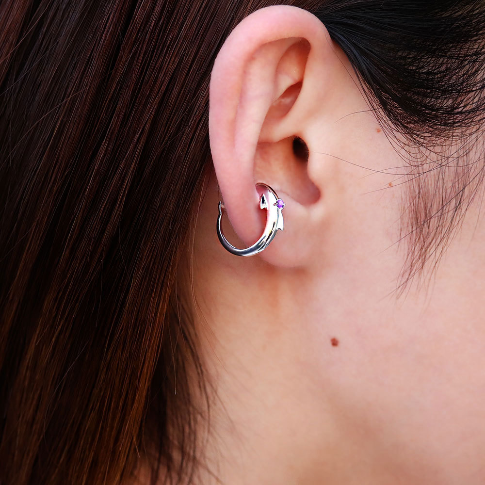  dolphin earcuff 18k 18 gold lady's dolphin motif 2 month birthstone iya cuff one-side ear Dolphin 