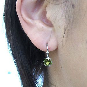 ペリドット ピアス K10 一粒 シンプル フックピアス | inmarco.ae