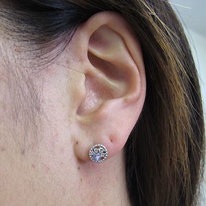 タンザナイト 18K 一粒 ミル打ち 18金 ピアス | ebook.itenas.ac.id