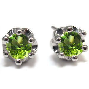 最安値で ペリドット メンズピアス 一粒 プラチナ 王冠 クリスマス ポイント消化 プラチナ 最安値で ペリドット メンズピアス 一粒 プラチナ 王冠 クリスマス ポイント消化 プラチナ