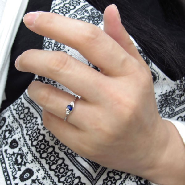サファイア V字エンゲージリング シンプルエンゲージリング 婚約指輪