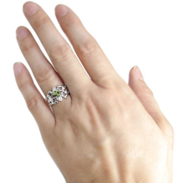 オーバル 百合の紋章 エンゲージリング ペリドット 婚約指輪 プラチナ