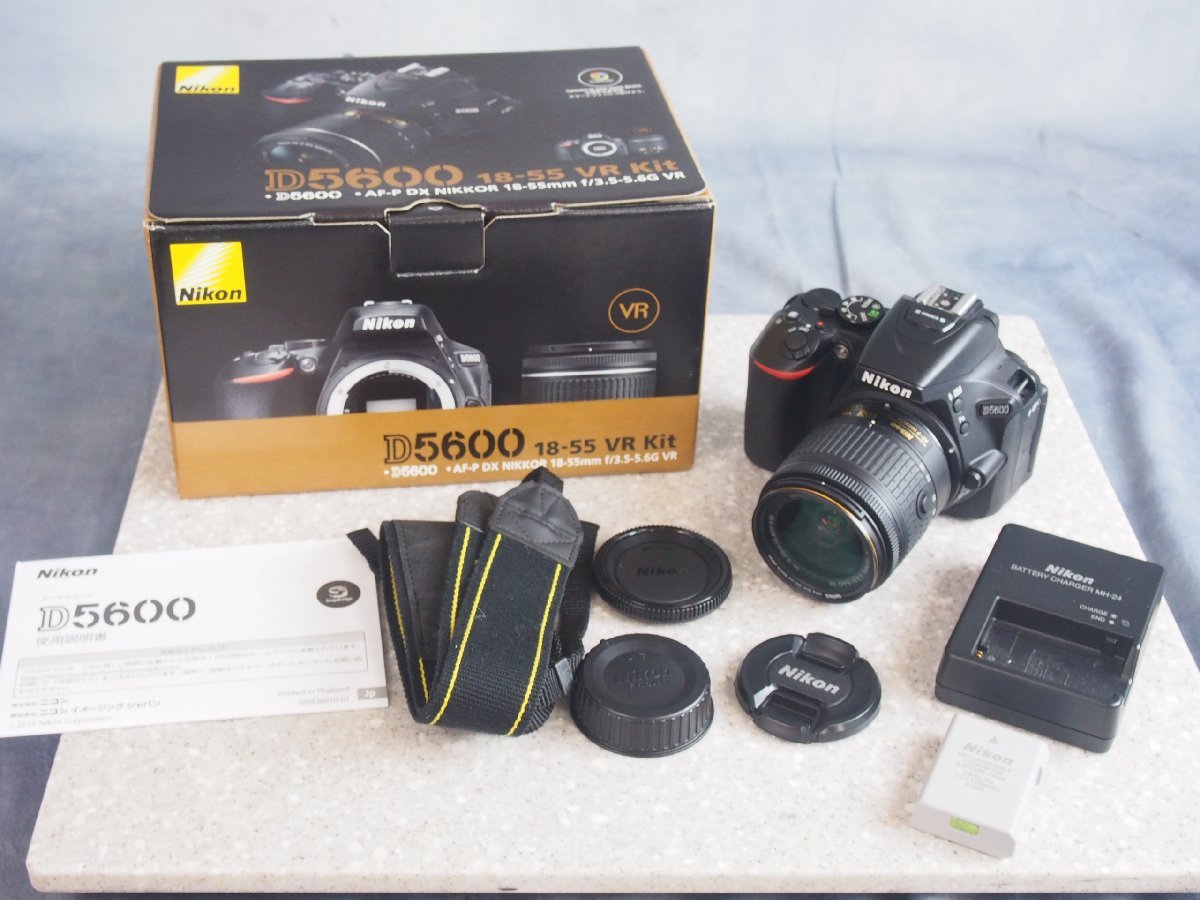 ☆ NIKON ニコン D5600 ボディ 18-55VR レンズ 箱付き ☆中古☆_画像1