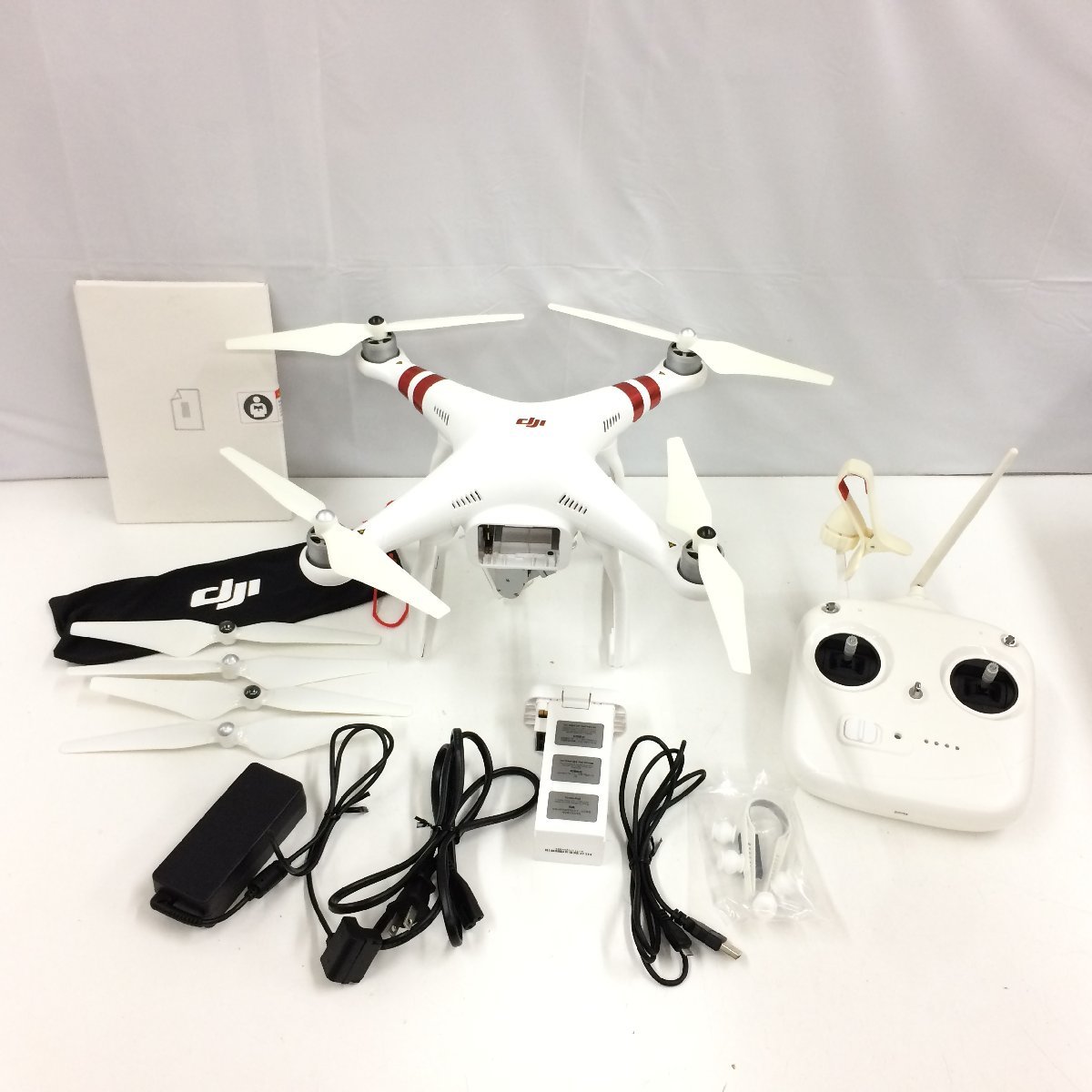 f150*120 【現状品】 PHANTOM 3 STANDARD キャリーケース入り ドローン