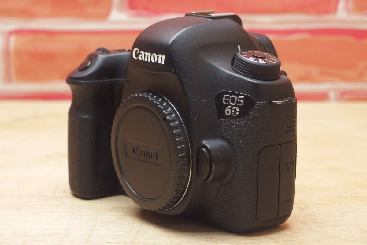 Canon EOS 6D ボディ ベルトクリップ ピストルグリップ三脚付き 無線 