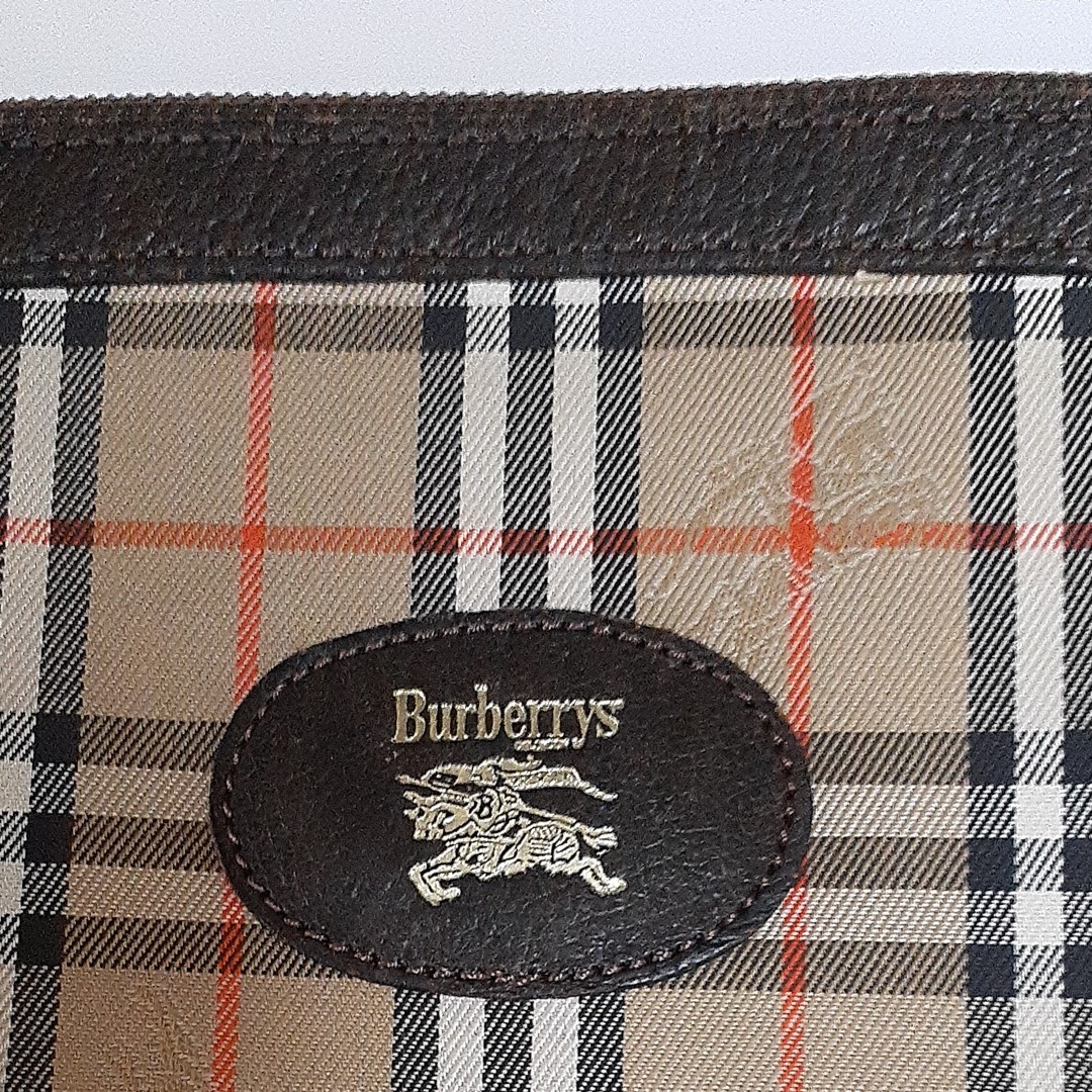 BURBERRY クラッチバッグ未使用