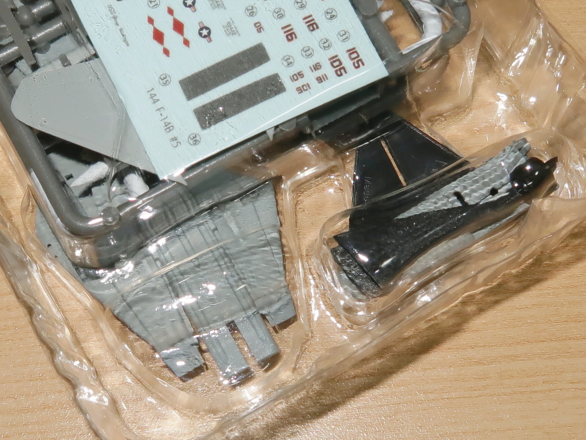 トムキャットメモリーズ2 F-14B アメリカ海軍 第102戦闘飛行隊 ダイアモンドバックス エフトイズコンフェクト 144 人気上昇中 ダイアモンドバックス F-14B エフトイズ