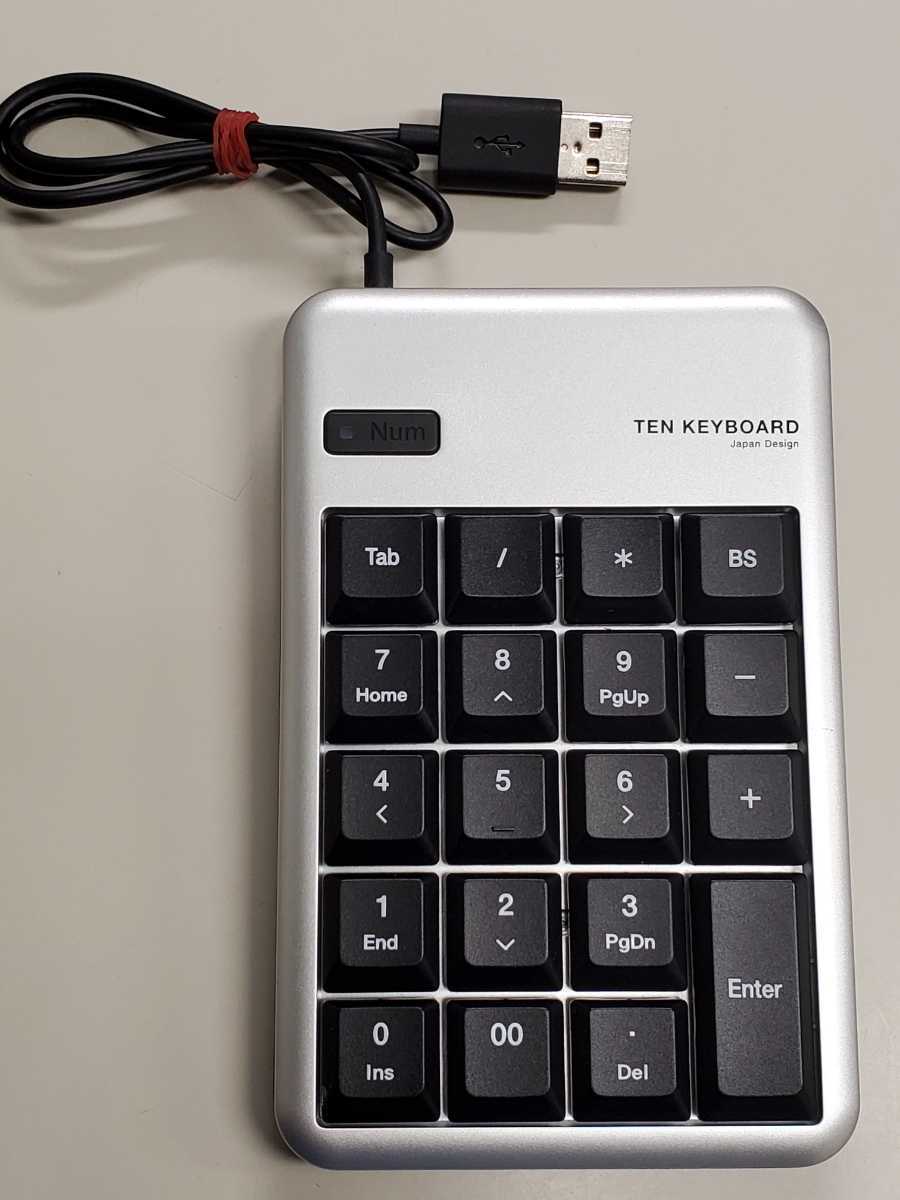 PayPayフリマ｜エレコム USBテンキーボード TK-TCM011 （シルバー） 本体のみ 中古 動作確認済み