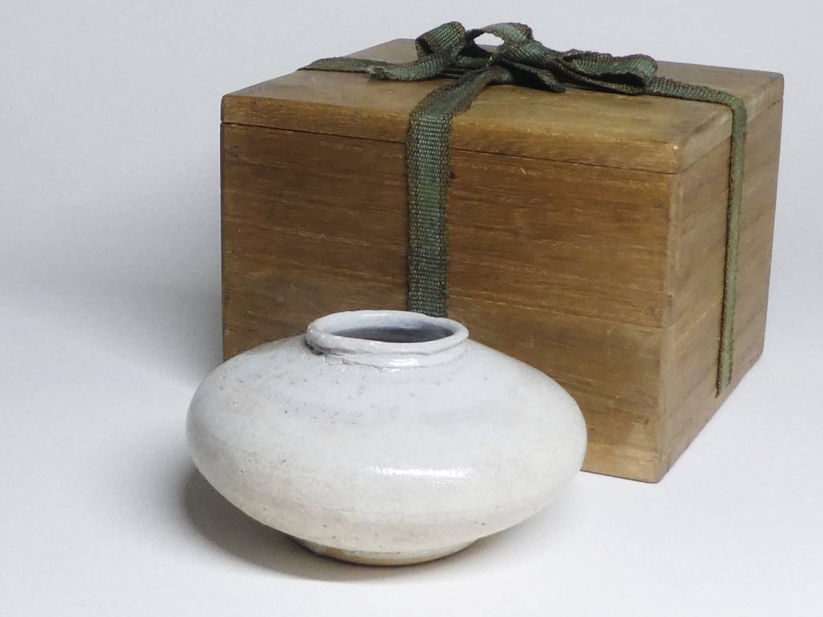 李朝白磁小壺(初期) 李朝白磁小壺(初期)