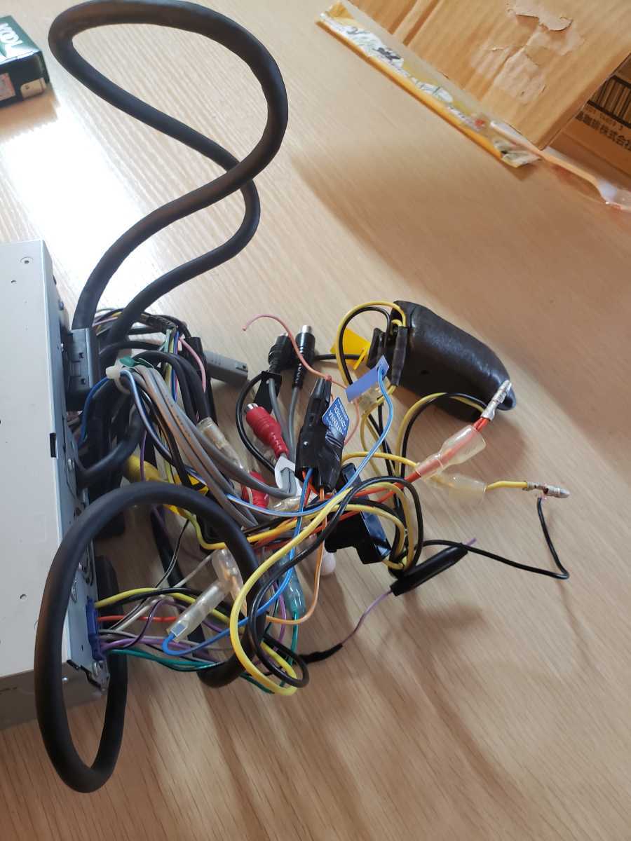 carrozzeria AVIC-VH0009 サイバーナビ ジ(ジャンク品) 通電確認済み