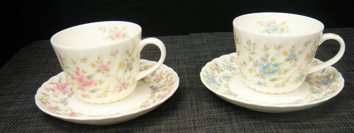 [V011] MARUI CHINA　マルイ　カップ＆ソーサー　２客　コーヒーカップ　ティーカップ　夫婦カップ　花柄_画像1