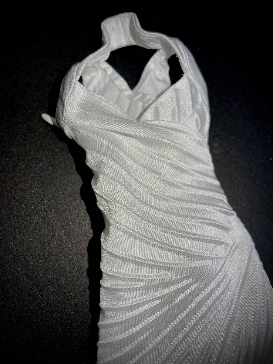 【値上げ予定】SUPERDUCK製 模型 1/6 スケール 女性 フィギュア用 装備 部品 Tbleague素体用 衣装 服 ドレス ホワイト 白 (未使用_画像3