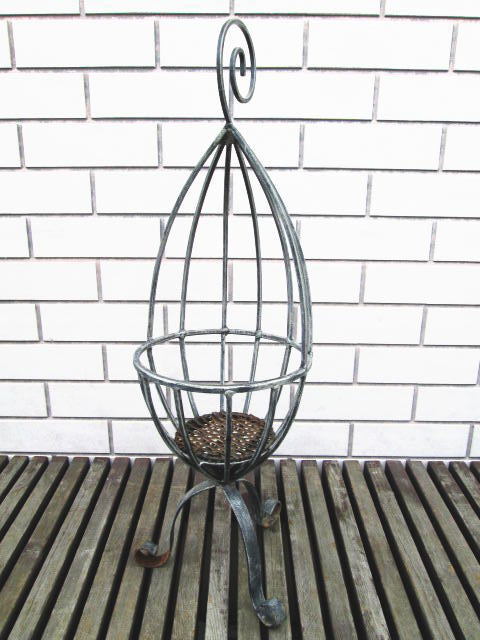 [ gardening iron flower stand ] planter stand / pot stand / pot put / stand for flower vase / present condition goods { inspection : car Be Schic / almond type }