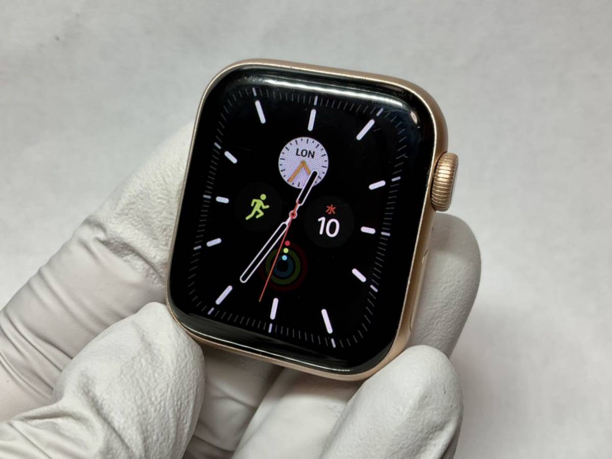 正規店販売 Apple Watch SE (GPSモデル) - 40mmゴールドアルミニウム 