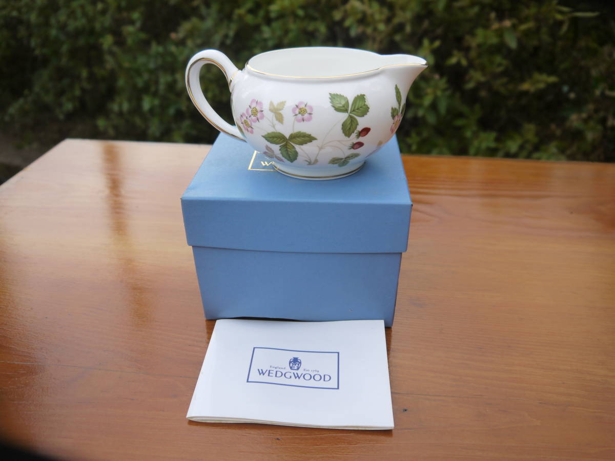 超爆安 ウェッジウッド 未使用 【A10903】 WEDGWOOD 300ml Lサイズ ミルクポット クリーマー ワイルドストロベリー ウェッジウッド 超爆安 ウェッジウッド 未使用 【A10903】 WEDGWOOD 300ml Lサイズ ミルクポット クリーマー ワイルドストロベリー ウェッジウッド