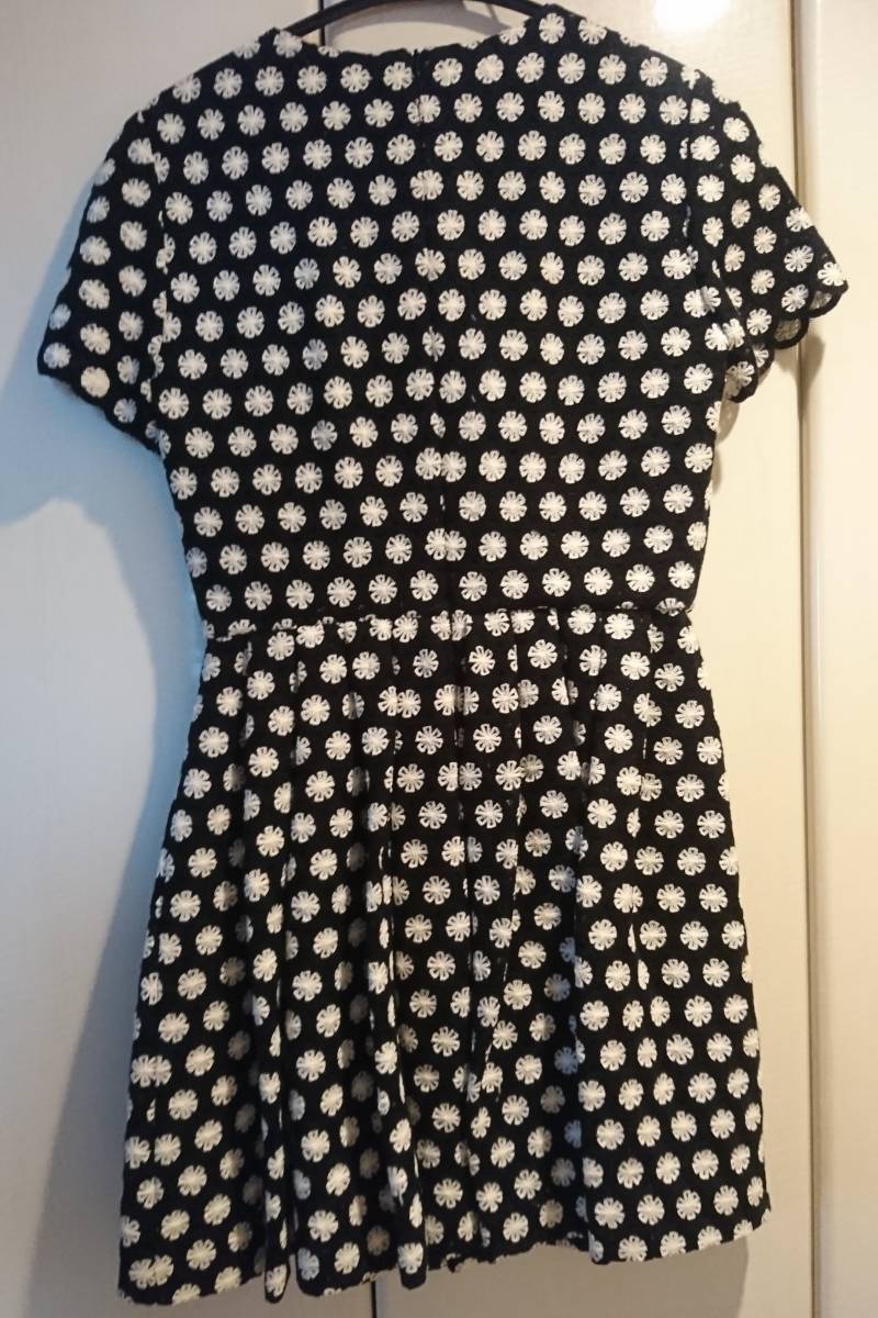 新品・未使用】blugirl フラワービジュースカラップワンピース