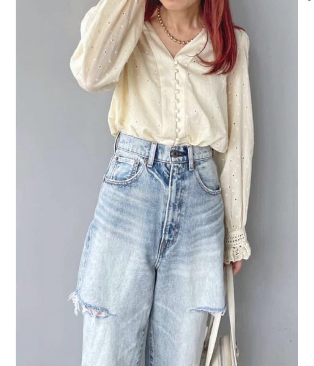 25 MOUSSY THIGH SLIT LOOSE STRAIGHT サイドカットデニム 25 MOUSSY THIGH SLIT LOOSE STRAIGHT サイドカットデニム