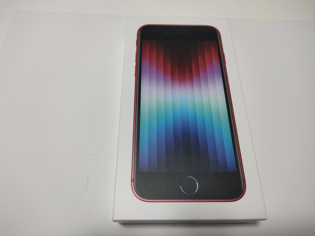 新品同様・送料無料】Apple iPhone SE 第3世代/64GB/レッド/赤/SE3