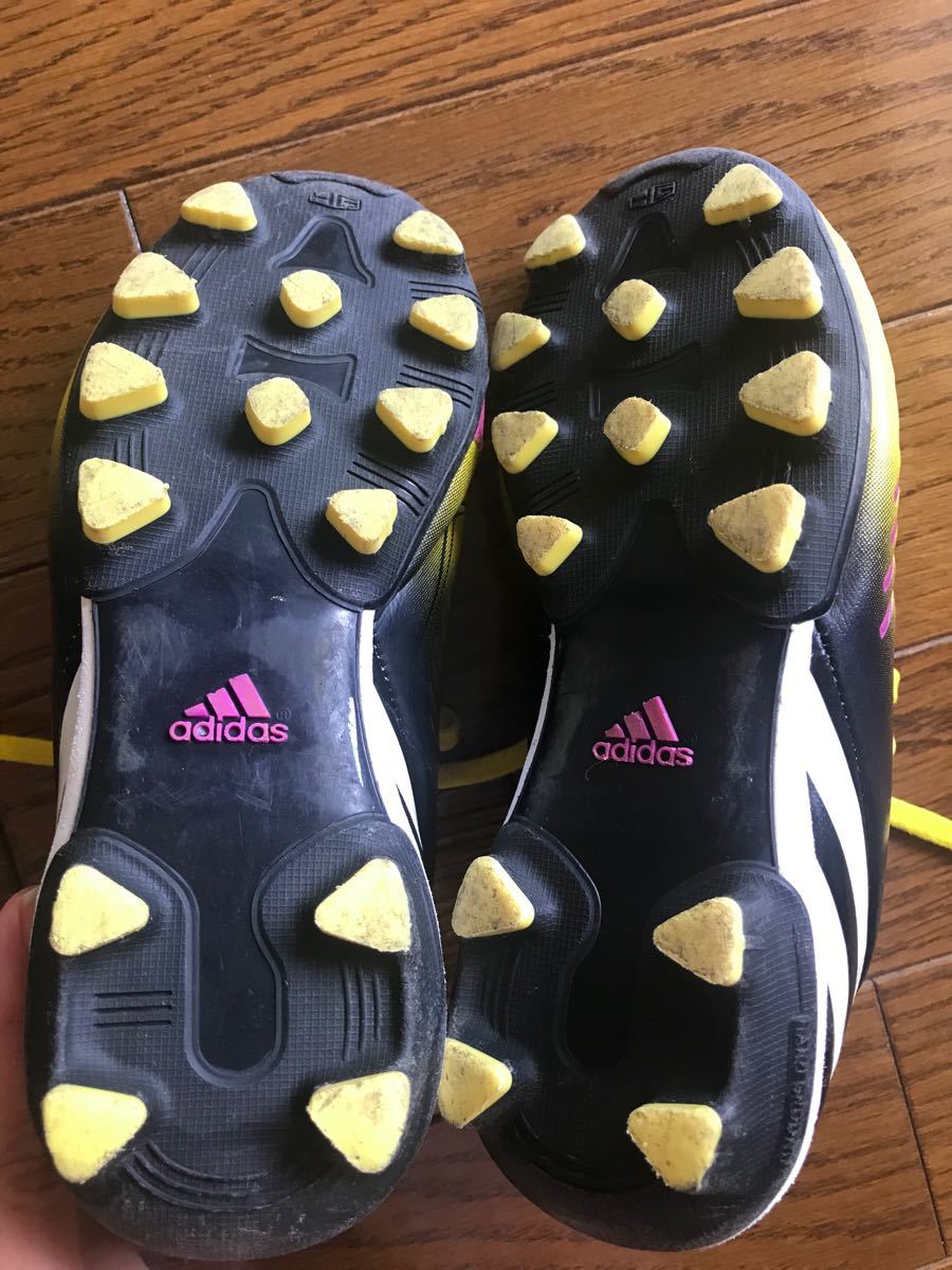 adidas アディダス　シューズ　運動靴　ジュニア　子供　19センチ