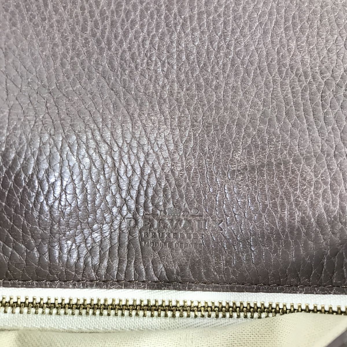 デルヴォー】本物 DELVAUX ショルダーバッグ Dロゴ 斜め掛け ワン