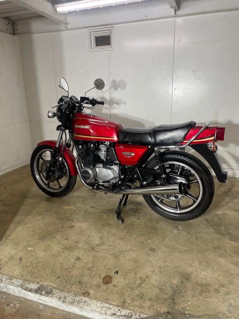 Yahoo!オークション - カワサキ KAWASAKI Z550B FX (KZ550B Yahoo!オークション - カワサキ KAWASAKI Z550B FX (KZ550B