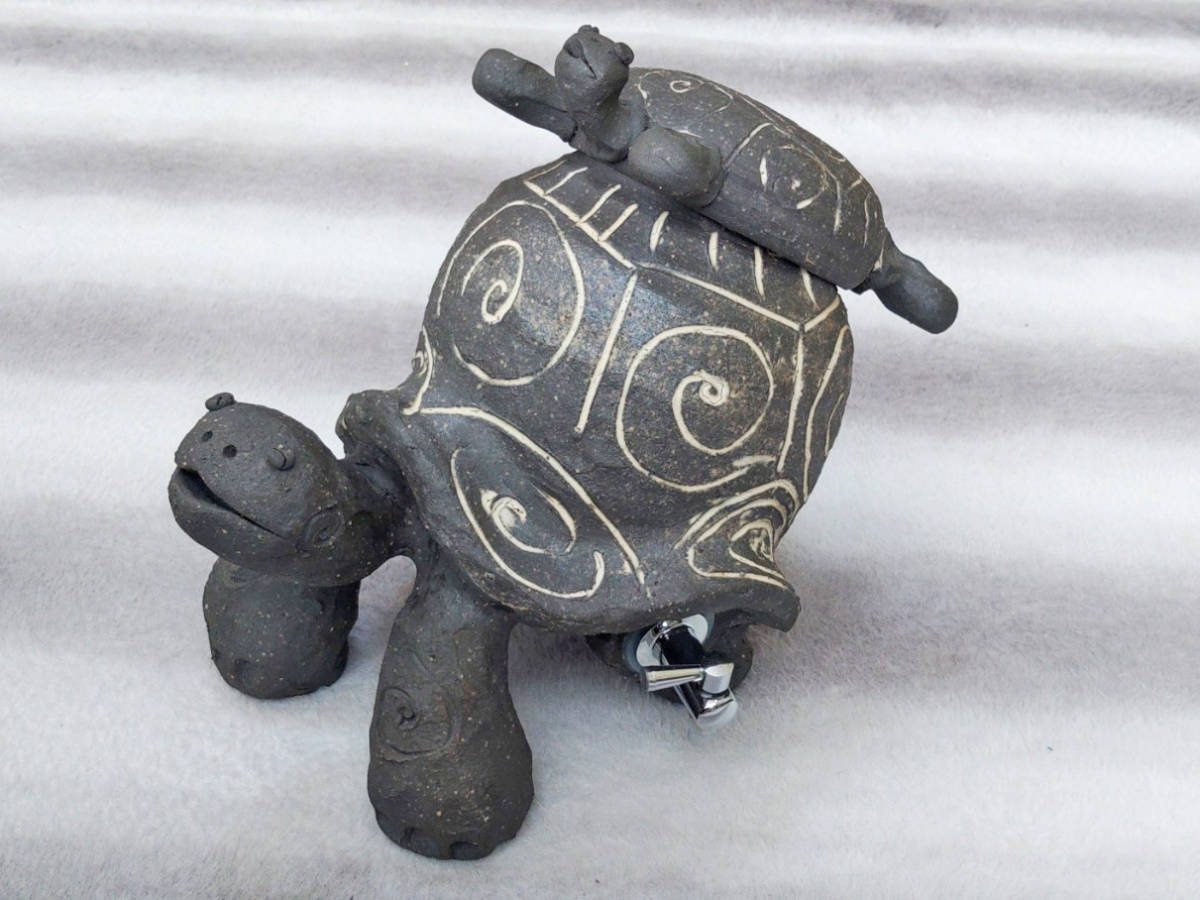 愛嬌のある陶器の亀の焼酎サーバー ディスペンサー 陶器の置物 実用