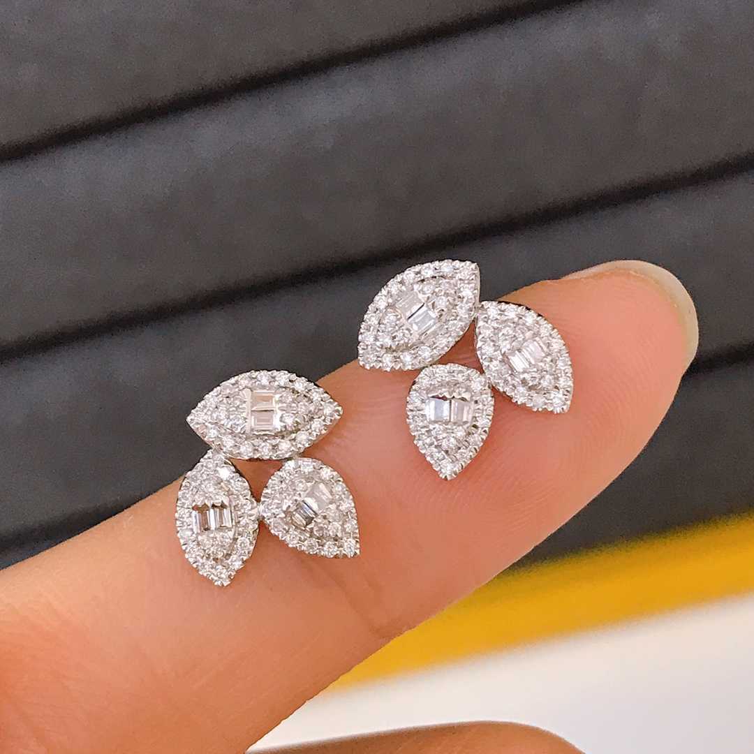 天然ダイヤモンドピアス0.4ct k18 - 腕時計、アクセサリー