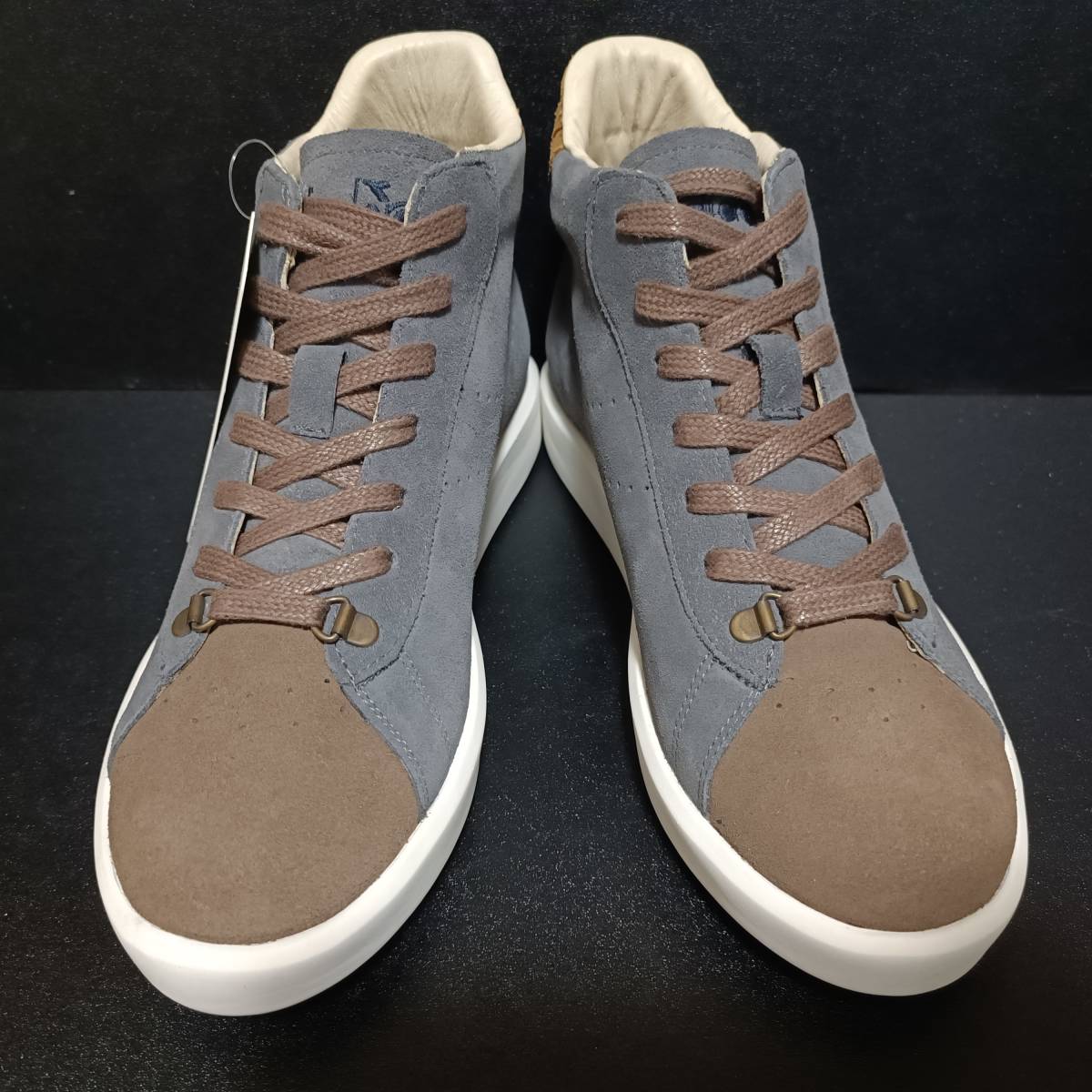 ディアドラ（DIADORA HERITAGE） ポルトガル製スニーカー 灰 42