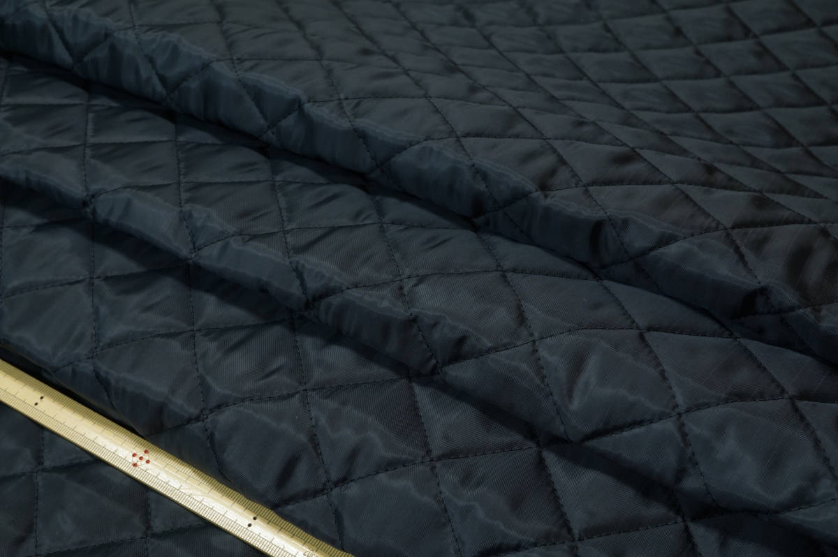 ポリエステル3層ハーフキルト微厚ややソフト滑 ブラック長5ｍ巾120㎝程度 キルトファッション対応 バッグ内袋 マルチカバー 各種手芸_画像3