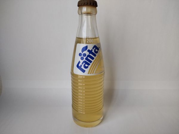 安い購入 AR-65 ファンタ オレンジ 瓶 200ml 中身入り 未開封 コカ