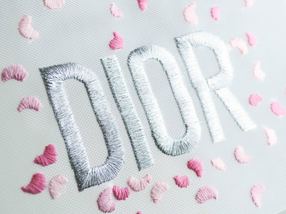 pKdr 本物 Dior ディオール ノベルティメッシュポーチ(その他)｜売買されたオークション情報、yahooの商品情報をアーカイブ公開 -  オークファン（aucfan.com）