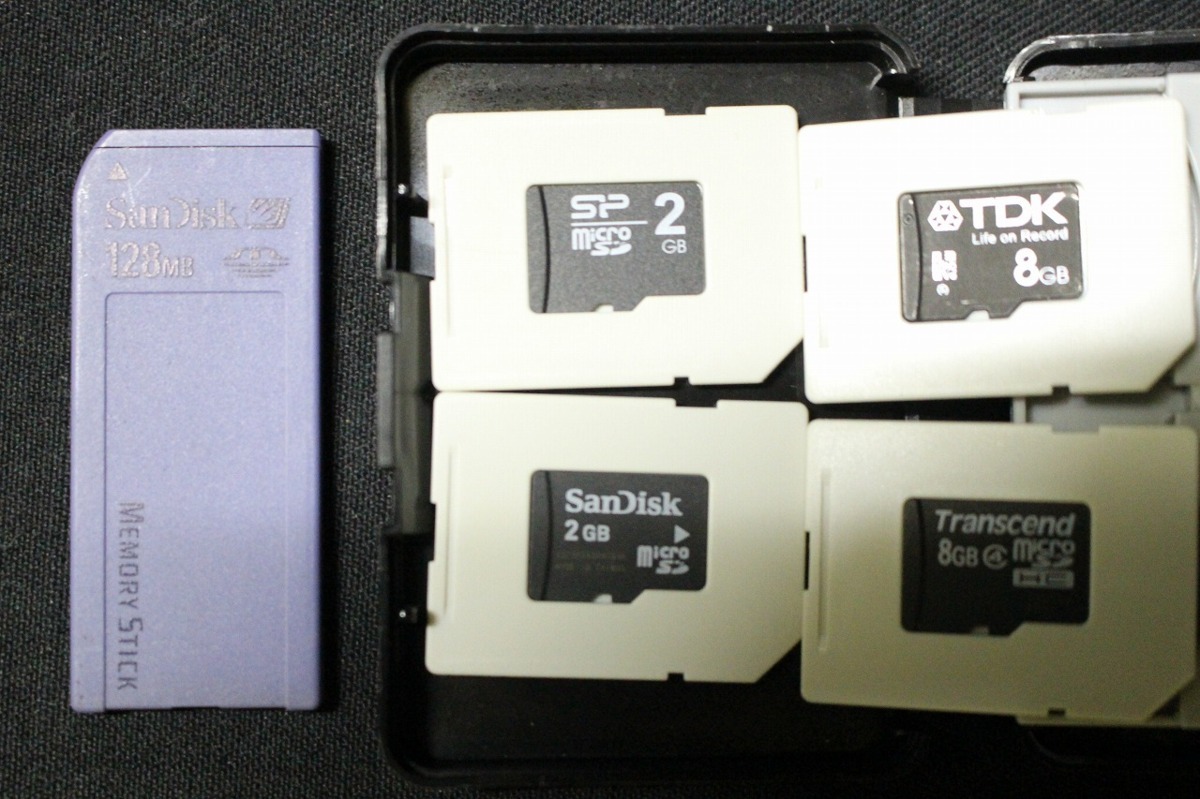 5dP06634F SDカード USBメモリースティック マイクロSDカード 他 おまとめ28点 8GB 16GB 32GB 他 TOSHIBA  Panasonic 現状品(記録用メモリ)｜売買されたオークション情報、yahooの商品情報をアーカイブ公開 - オークファン（aucfan.com）