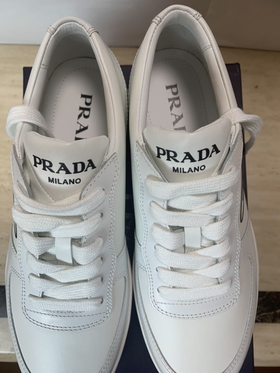 最安値!未使用 PRADA プラダ レザースニーカー 2021-2022春モデル